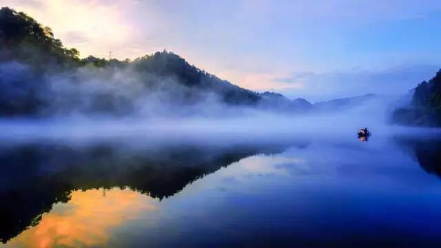 東江湖霧漫小東江湖+丹霞高椅嶺+仰天湖高山草原+小洱海白廊3日游2人起天天發團 高鐵隨到隨接